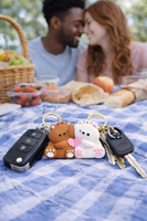 Étreinte Lumè™ — Magnetic Couple Bear Keychains